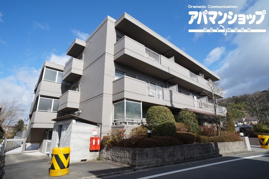 ジユネス東生駒 106号室 外観