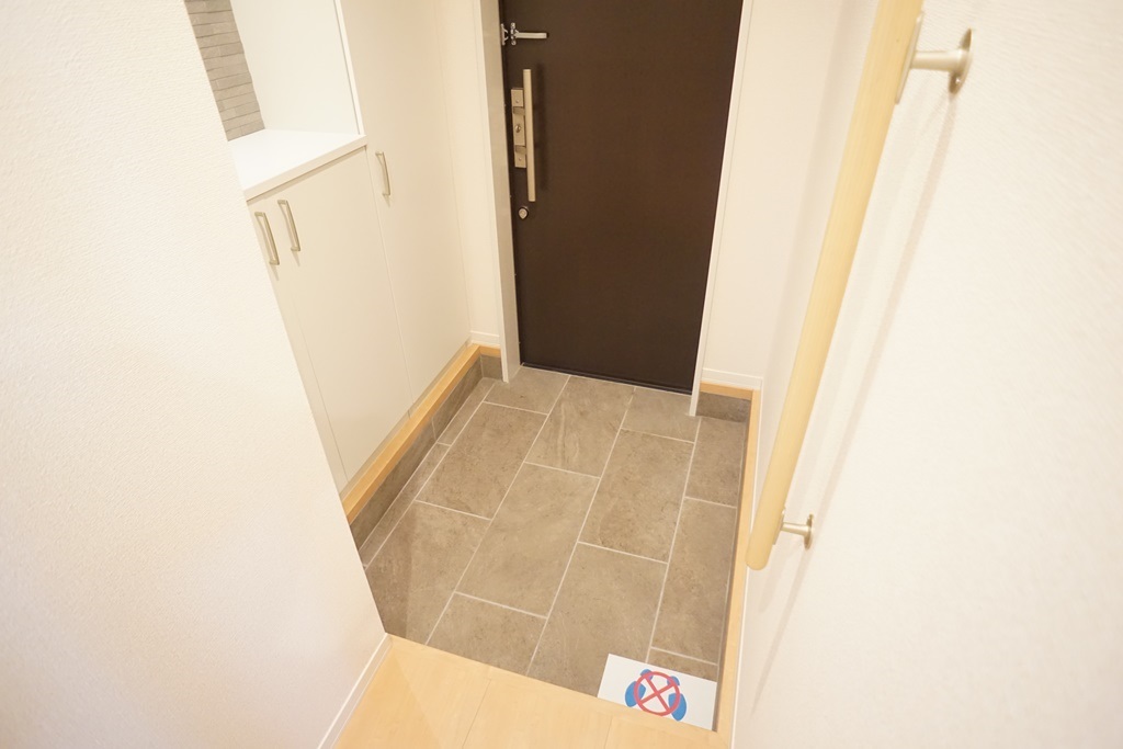 Calme alley (カルムアレイ） 玄関