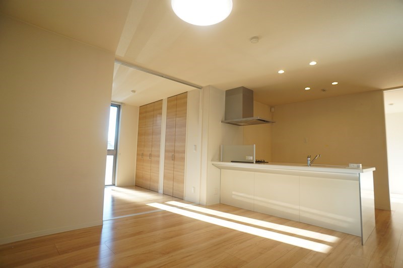 ロイスタ西大寺 リビング