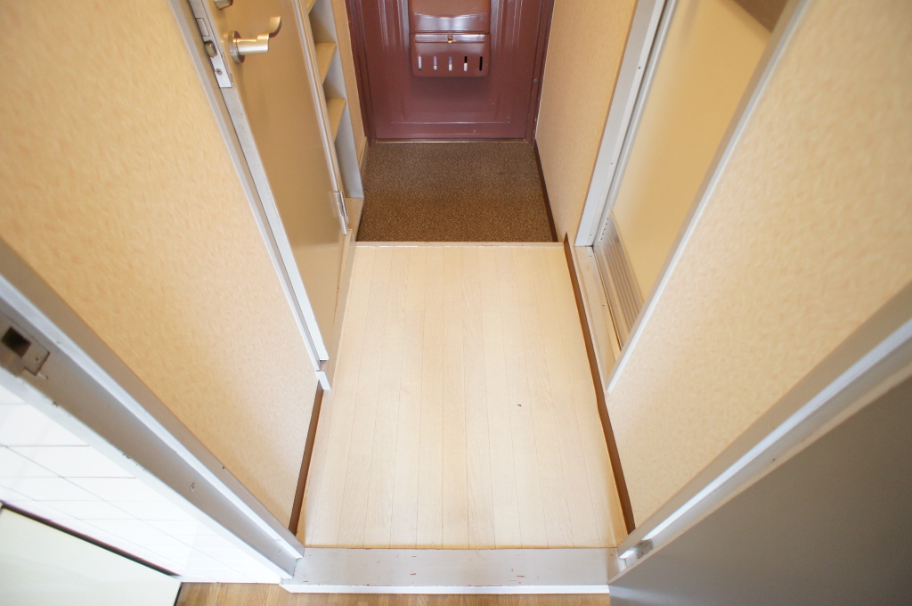 トマトハウス 玄関