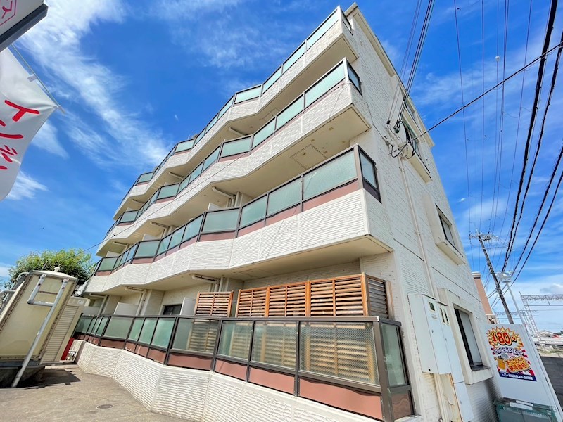 ロイヤル・モアあやめ池 101号室 外観