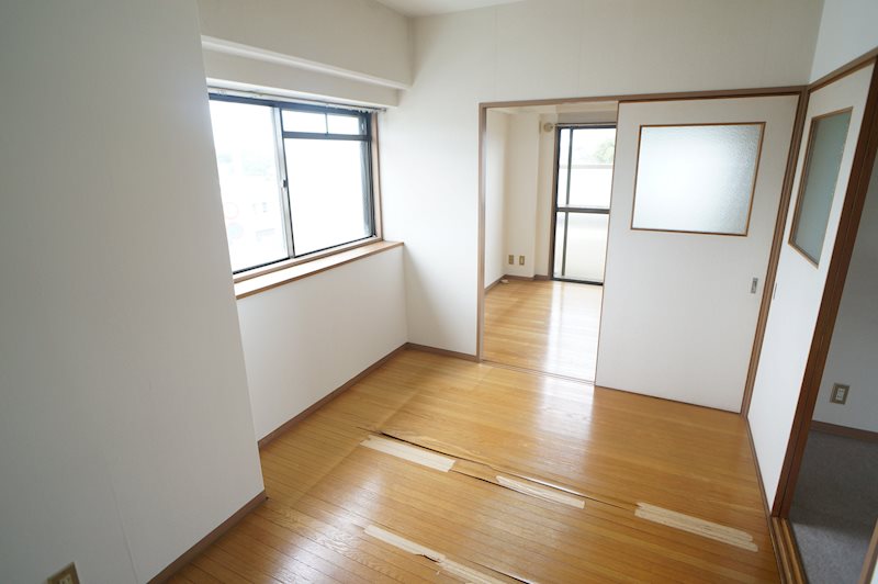 ロイヤル・モアあやめ池 リビング