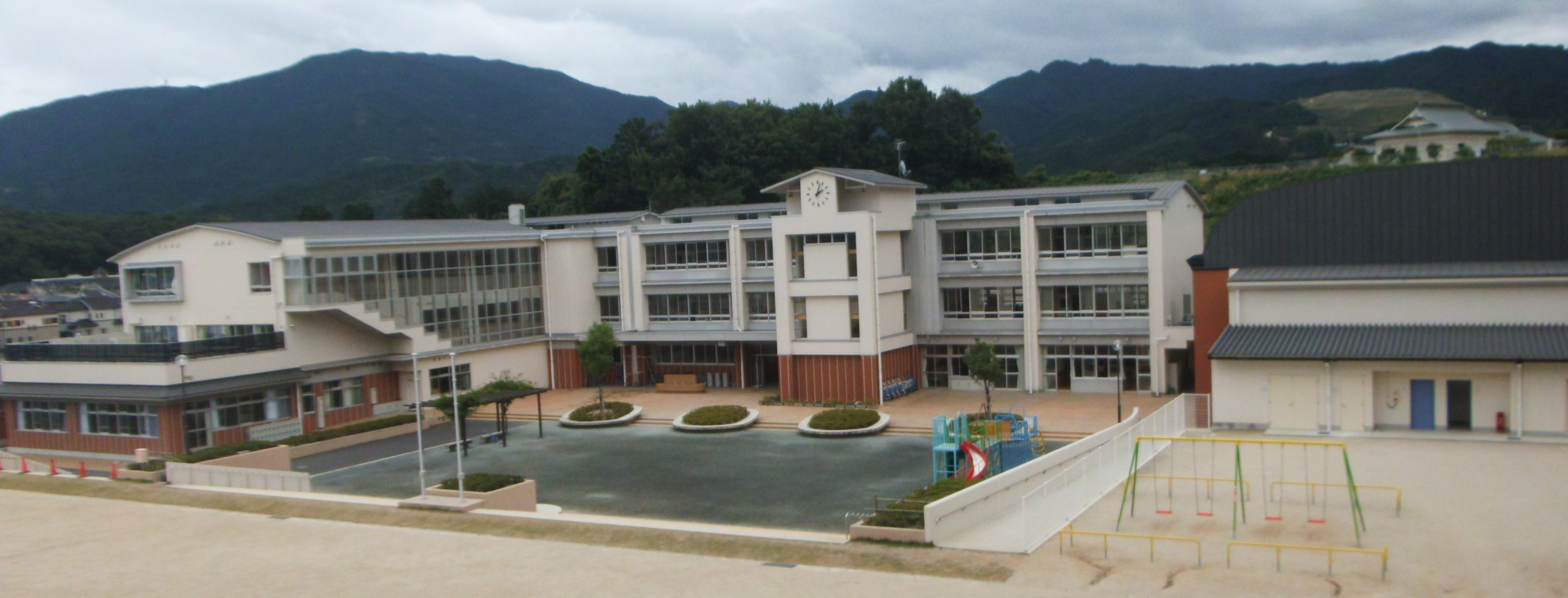 サンシャインヴィレッジ桜井　Ａ 周辺画像3