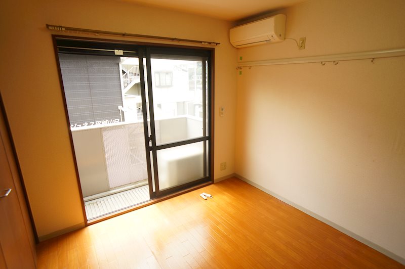 ジュネス平城山 ベッドルーム