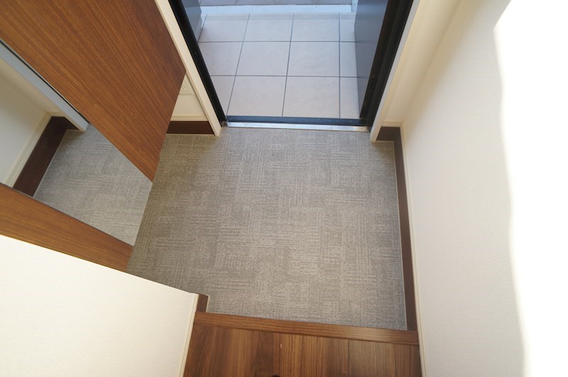 イルミナーレ 玄関