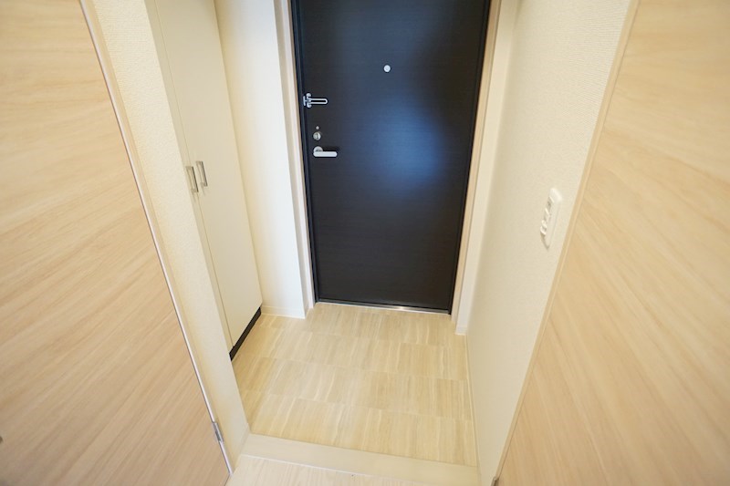 サンソレイユ新大宮 玄関