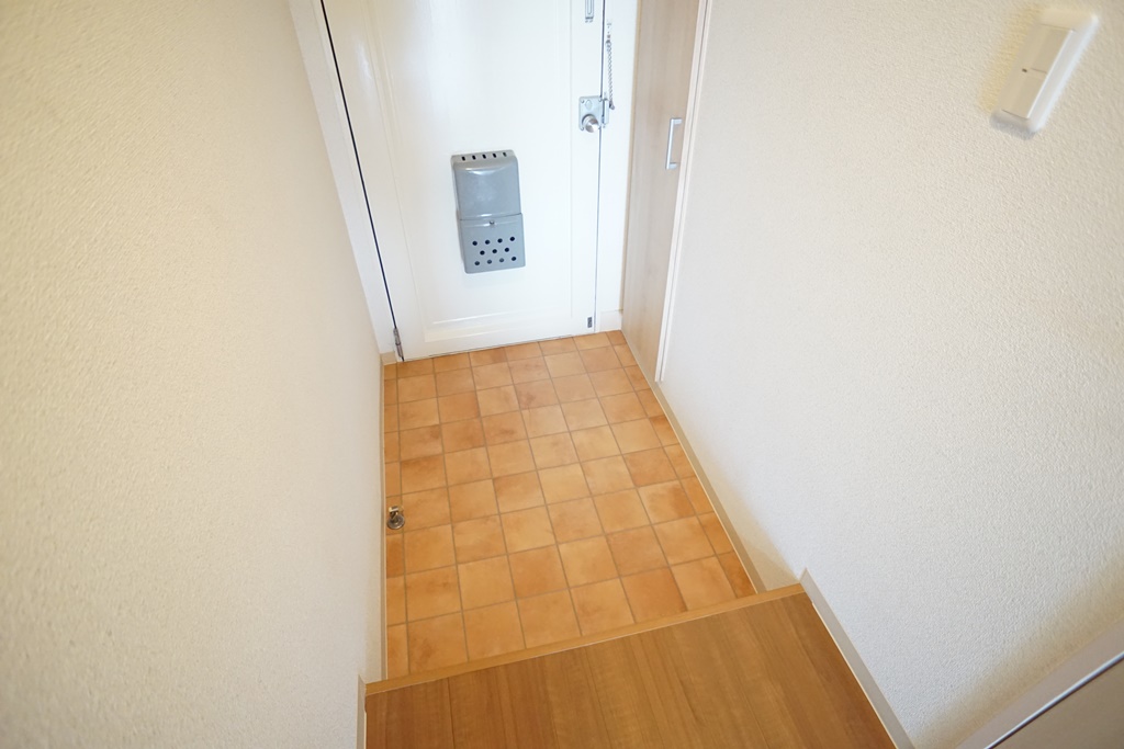 市役所前三和マンション 玄関