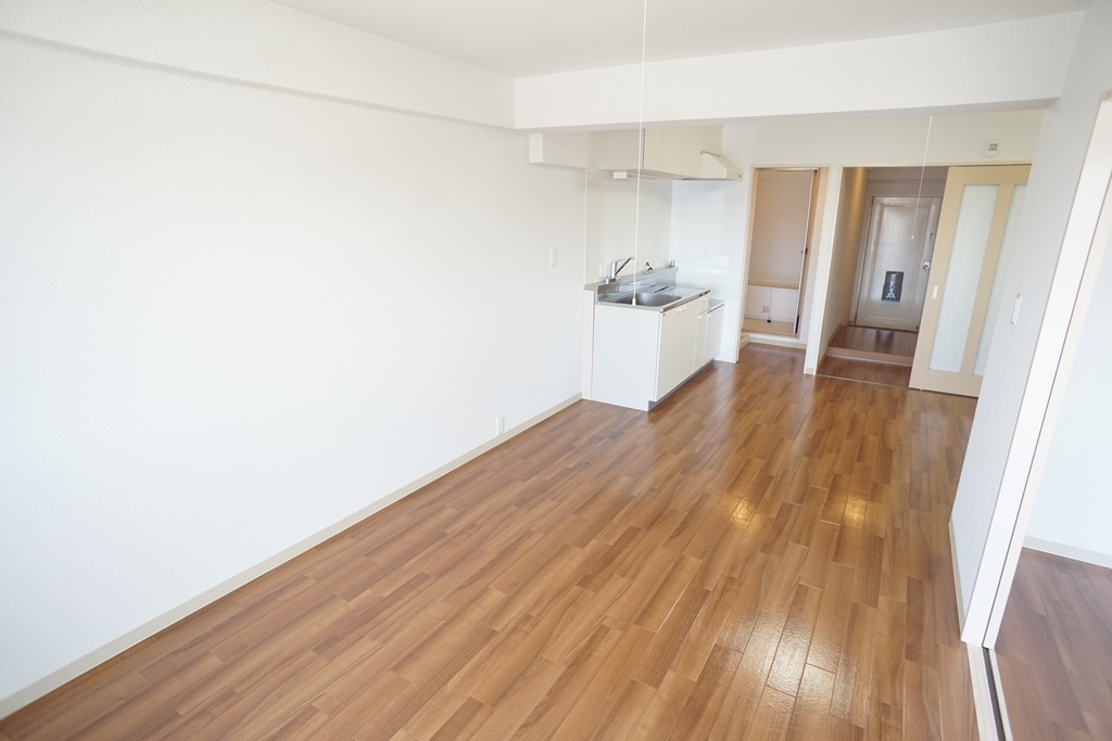 市役所前三和マンション リビング