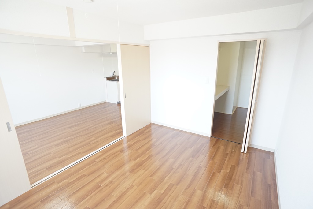 市役所前三和マンション ベッドルーム