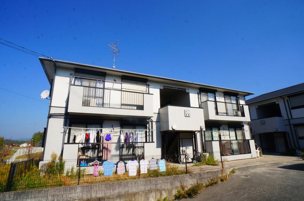 セラビ梅美台 B103号室 外観