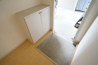 ハイツあすか路 玄関