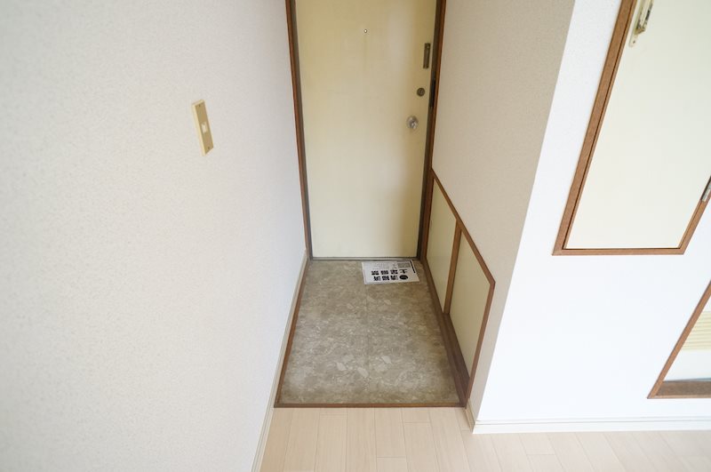 ハイツプチトマト 玄関