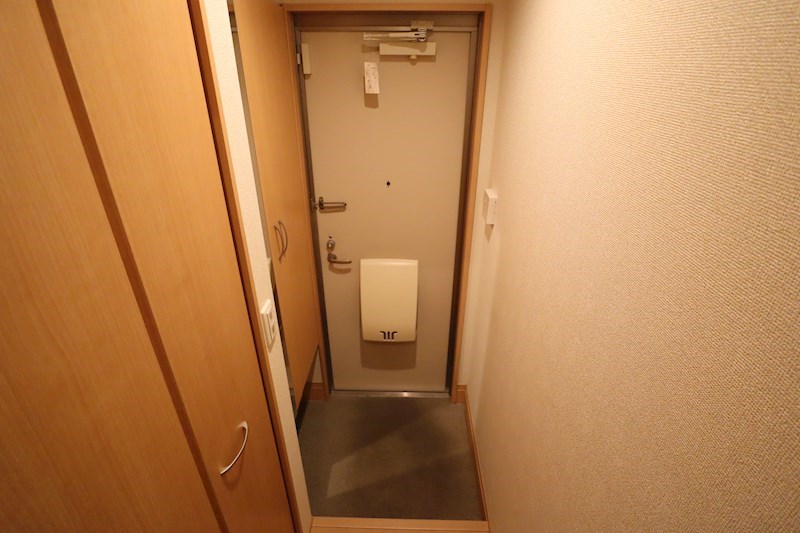 エクセレント　ヴィラB棟 玄関