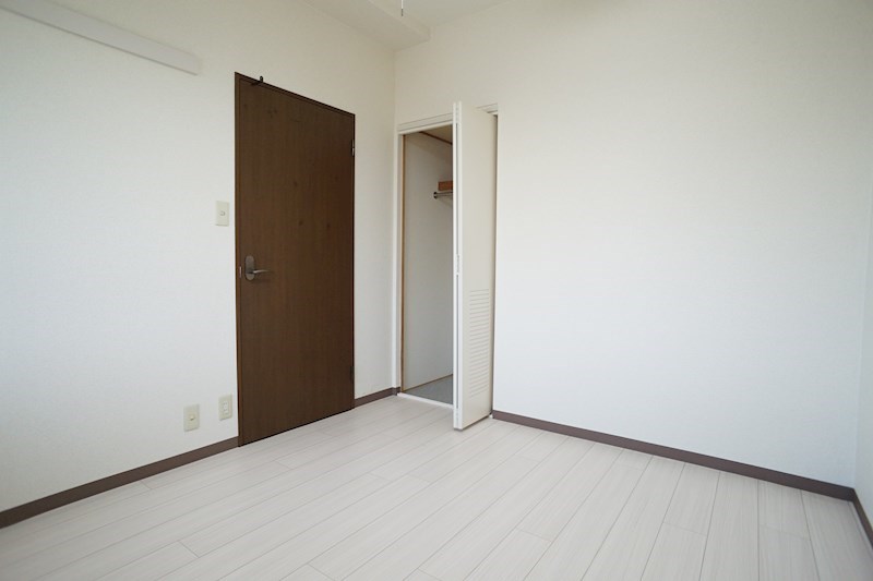 レフィナード・ラ・シャレー生駒 ベッドルーム