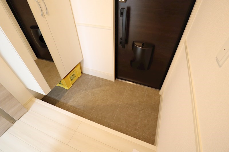 ビルネヴィラ大和八木 玄関