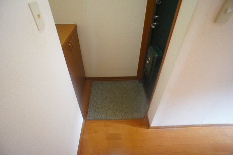 ラフィーネＢ 玄関