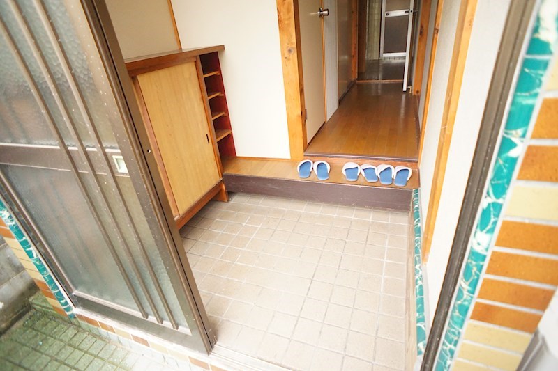 斑鳩町龍田戸建 玄関