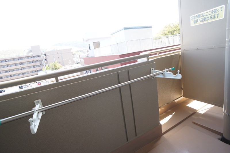 若草女子学生ハイツ ベランダ