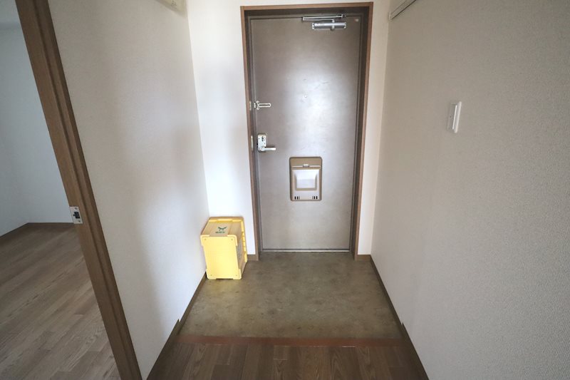 オーク・ステージ八木 玄関