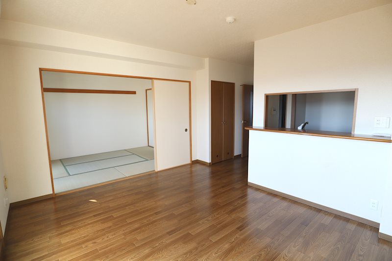 オーク・ステージ八木 リビング