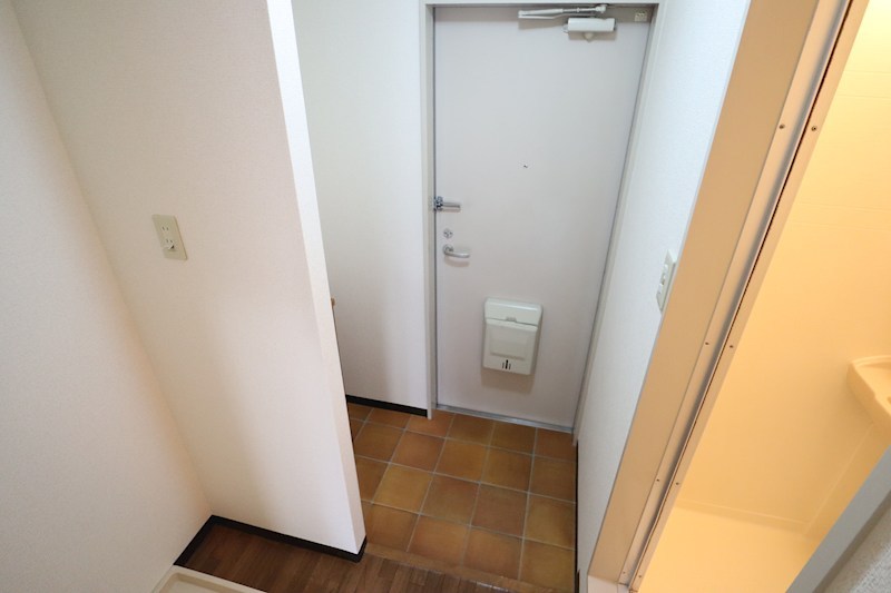 パーシモン東生駒 玄関