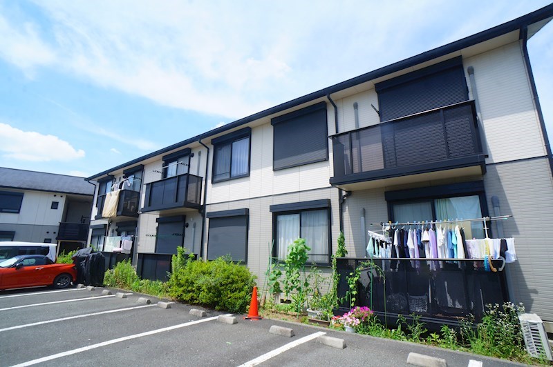 シャトレーヌ梅美台C棟 201号室 外観