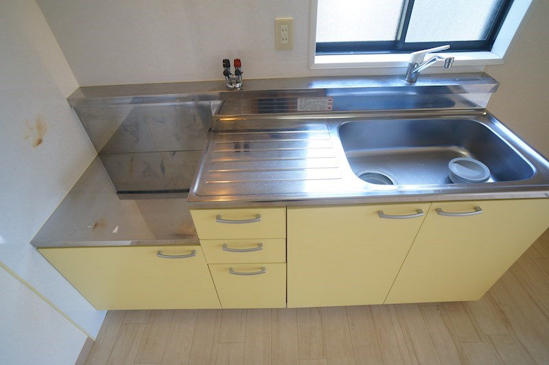 シャトレーヌ梅美台C棟 キッチン