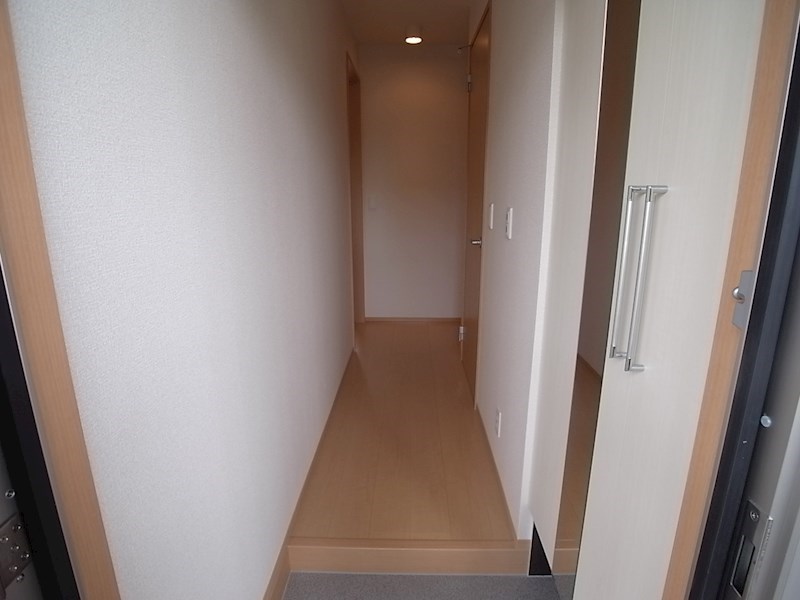 カーサーカトレア 玄関