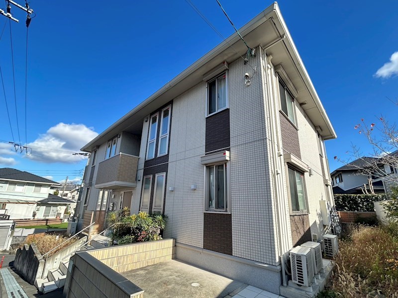 ウエルズ富雄 101号室 外観