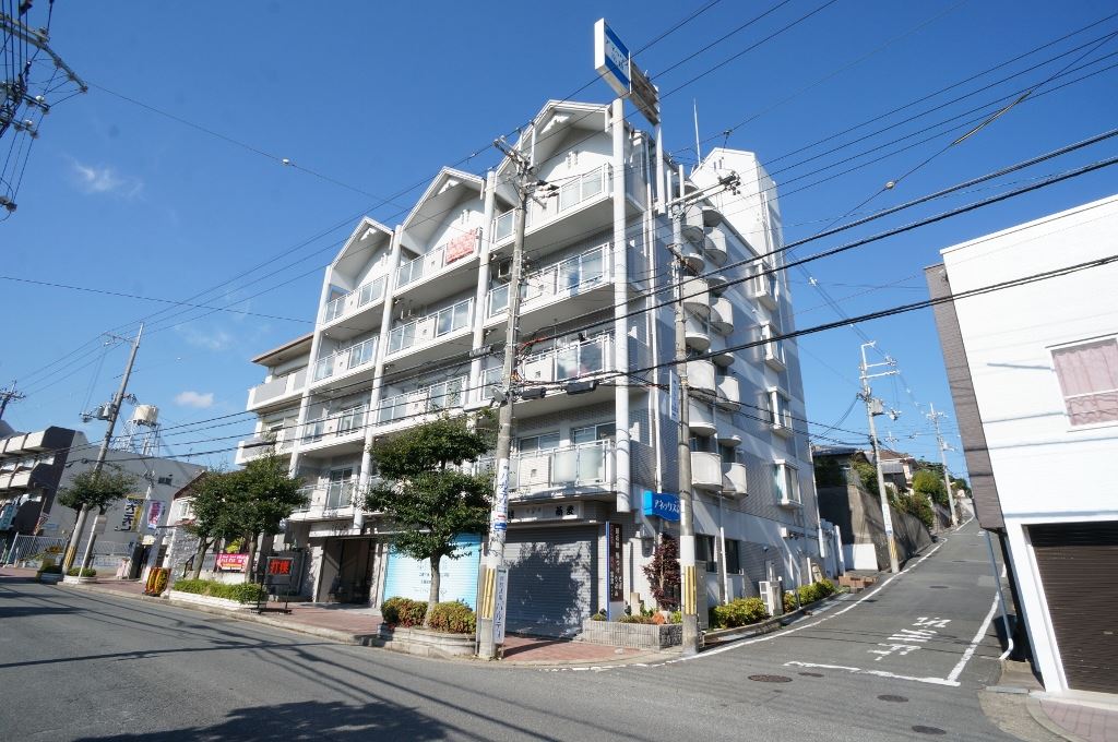 アネックス富雄 201号室 外観