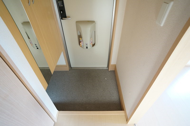 オートルフォワ・パレ 玄関