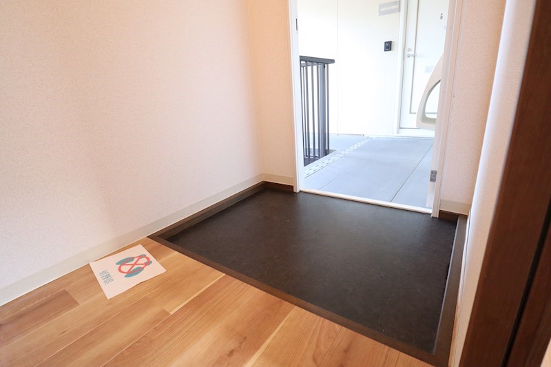 エクセル青垣Ｃ 玄関