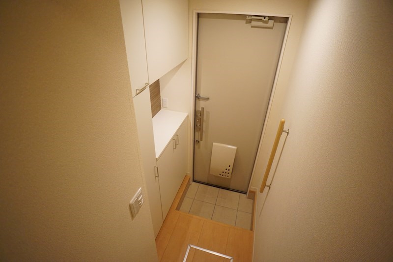 シャーメゾンつぶろＢ棟 玄関