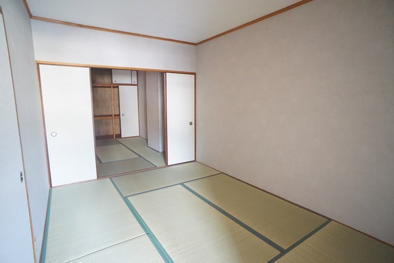 三郷駅前マンション ベッドルーム