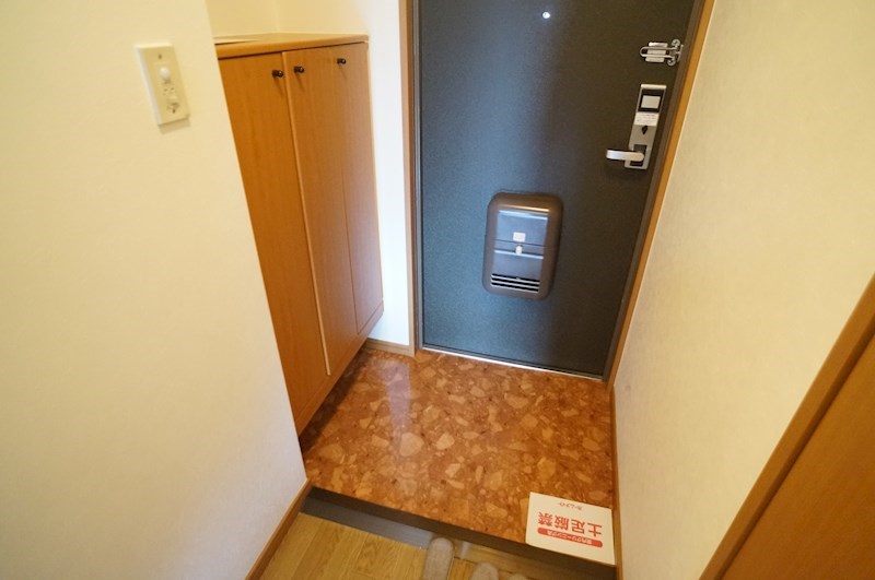 ＷＩＮＧ　ＨＯＵＳＥ 玄関