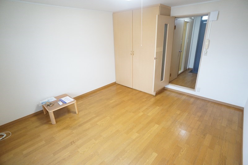 レオパレス冨田（トミタ） ベッドルーム