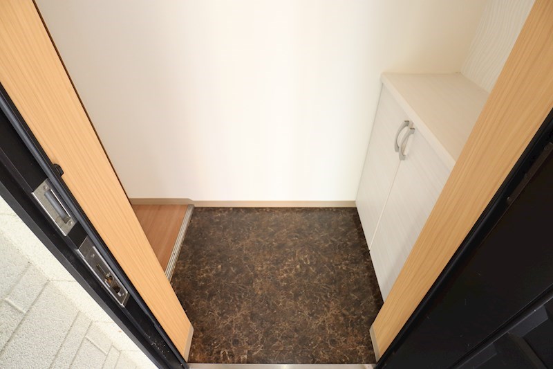 協栄ビル天理 玄関