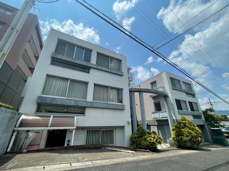 アゼリアヒルズ 504号室 外観