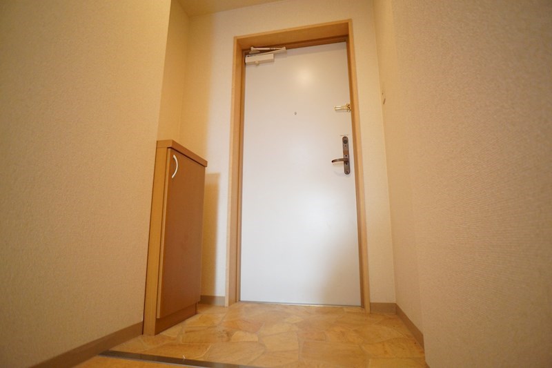 プレミアドミール 玄関