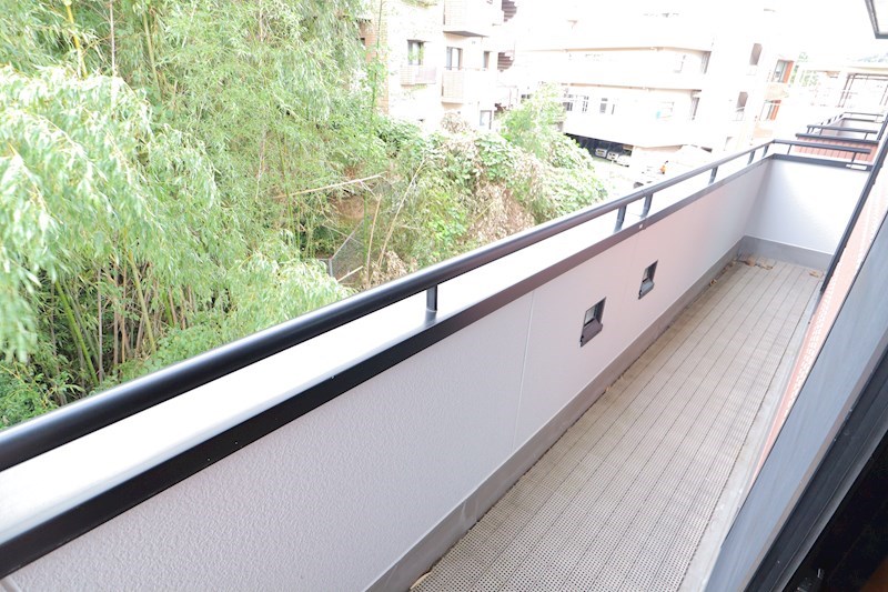 クレスト東生駒 ベランダ