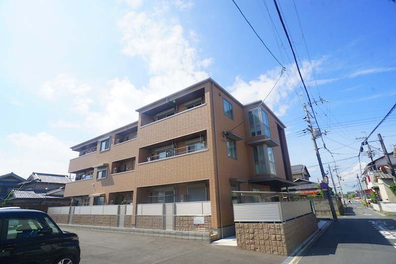 シャーメゾンカーネリアン 103号室 外観