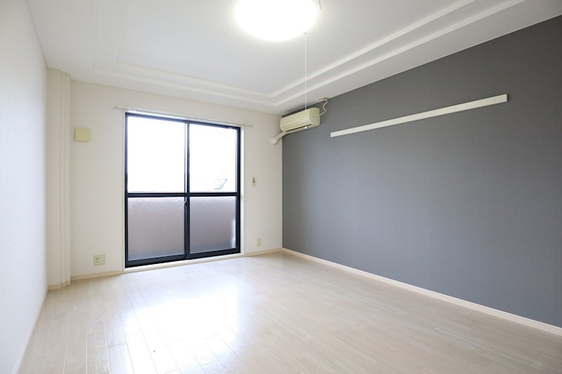 ゴールド・クレスト リビング