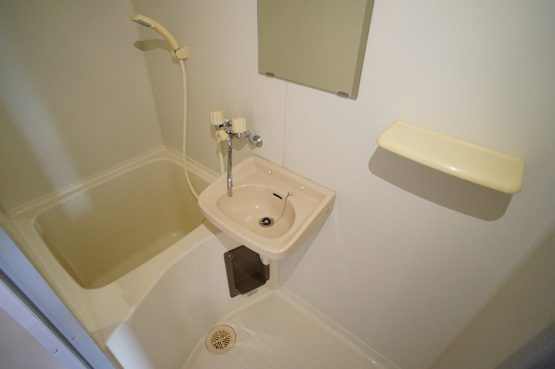 八木ロイヤルハイツ 風呂画像