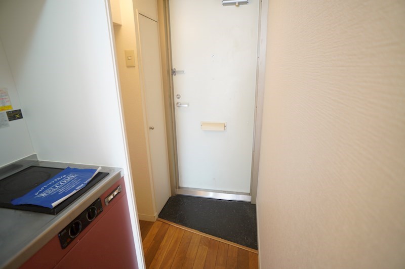 リアン三郷 玄関