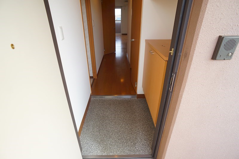 プライムコート西大寺 玄関