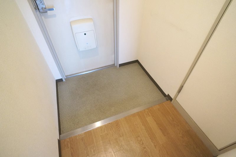 ガーデンハイツ明日香 玄関