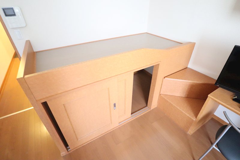 レオパレス富堂 ベッドルーム