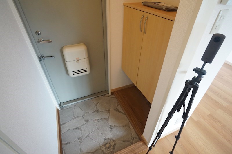 アネーバ大和Ａ棟 玄関