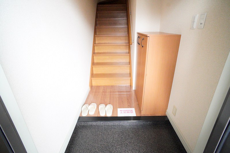 シャトーヒルズ 玄関