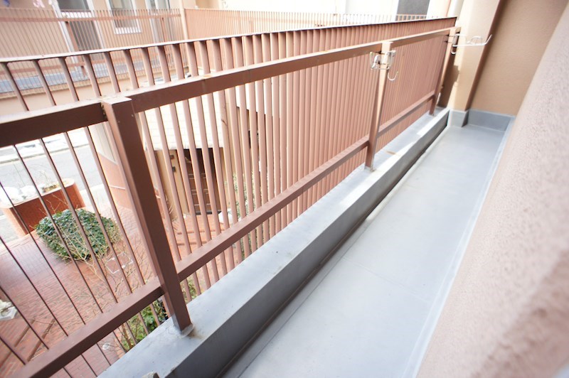 ボンジョルノ富雄 ベランダ